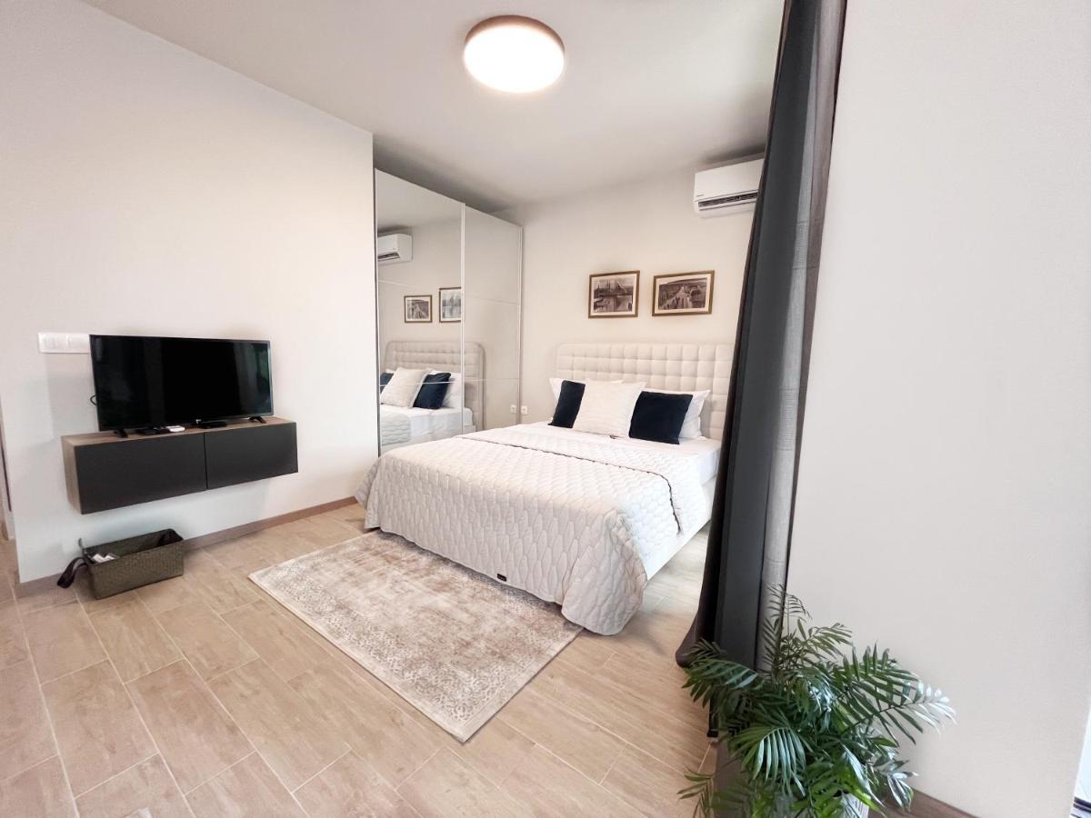 Azur Alegria Studio - Free Parking & Pool Saints Constantine and Helena Bagian luar foto